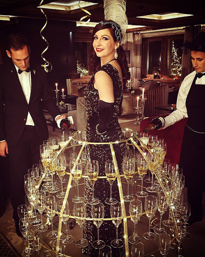 Animation Gatsby avec Robe flûtes de Champagne